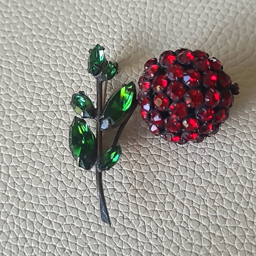SCHREINER  Cherry Brooch